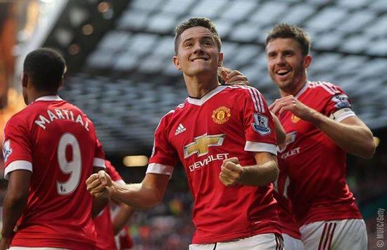 更昭示了梅 更昭示了梅